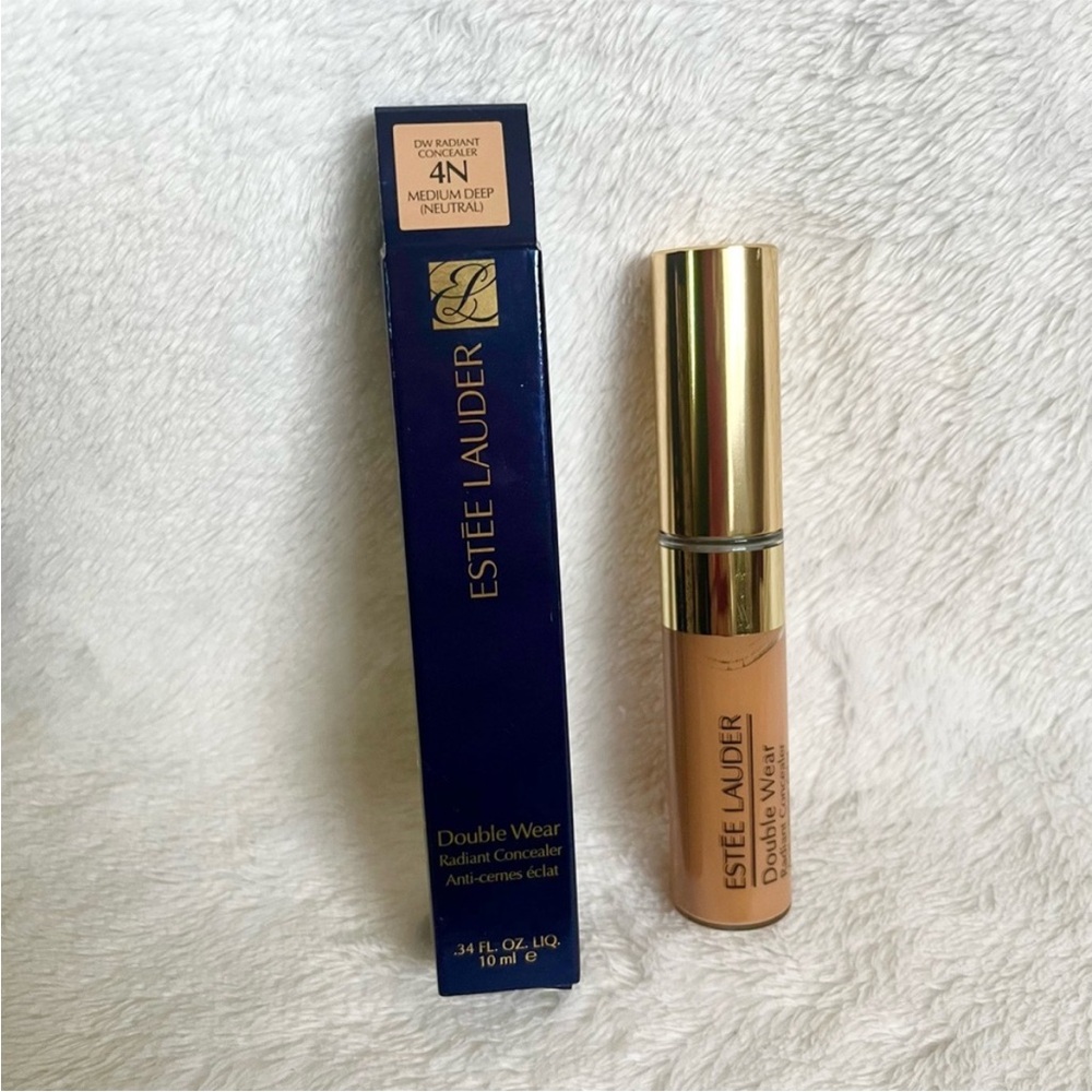 Estee Lauder Double Wear Radiant
Concealer#4N Medium Deep (Neutral)